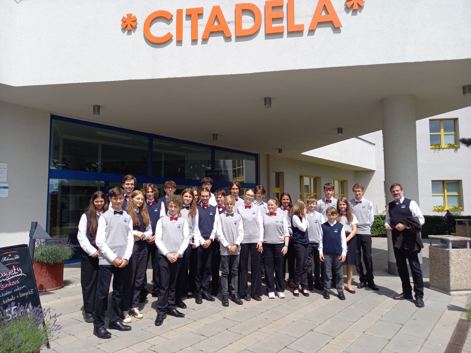 Taneční orchestr ZUŠ Říčany – absolutní vítěz soutěže dechových mládežnických orchestrů Čermákovo Vysoké Mýto, dirigent Jiří Odcházel